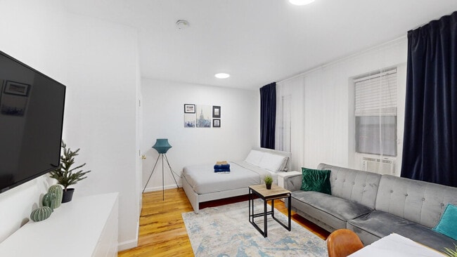 Foto del edificio - 317 E 75th St