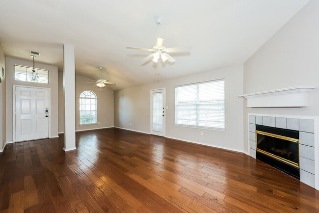 Building Photo - 2268 Bresee Dr