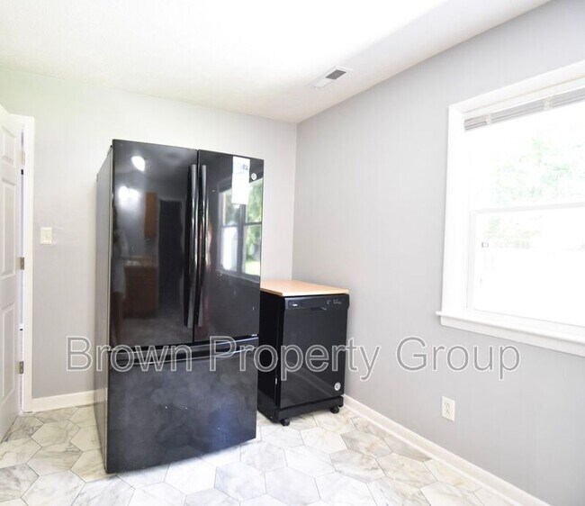 Foto del edificio - 7546 Southgate Rd