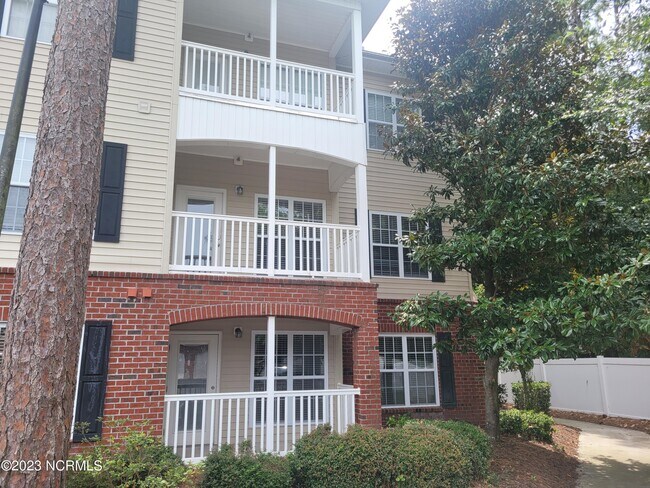 Building Photo - 1500 Cadfel Ct