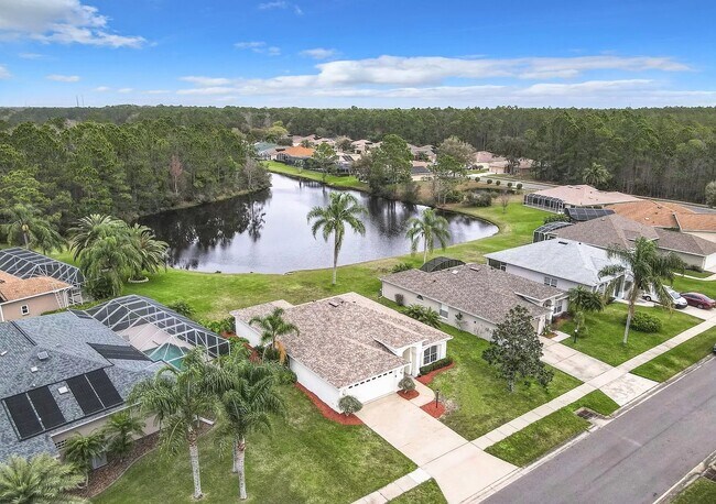 Foto del edificio - 1062 Crystal Creek Dr