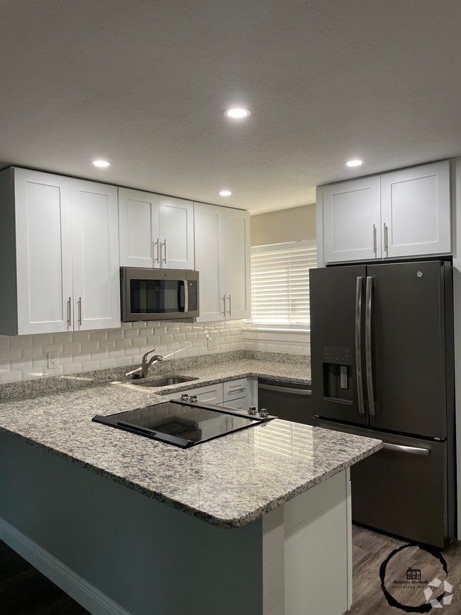 Building Photo - 232 Orienta Point St