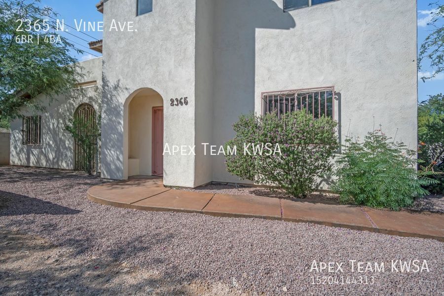 Foto principal - 2365 N Vine Ave