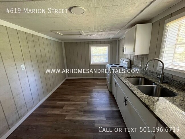 Building Photo - 4619 Marion St