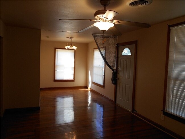 Building Photo - 309 Wilton Dr