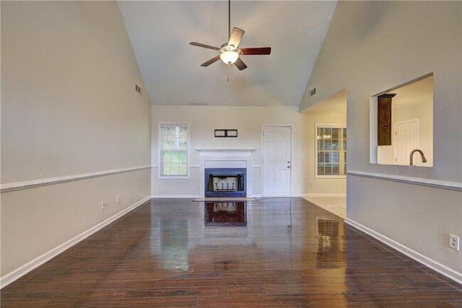 Building Photo - 1553 Ravens Run