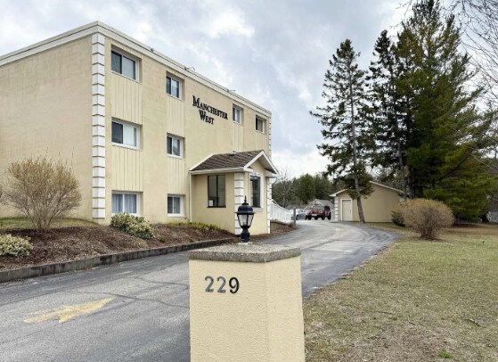 Primary Photo - 229 Adelaide St