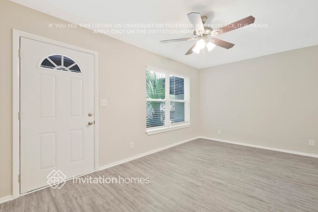 Building Photo - 6237 Pinelock Dr