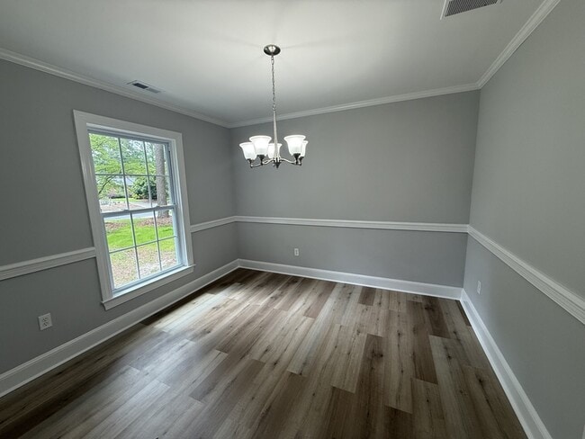 Building Photo - 117 Greenwood Dr