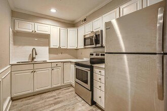 Building Photo - 2166 Dunsford Terrace