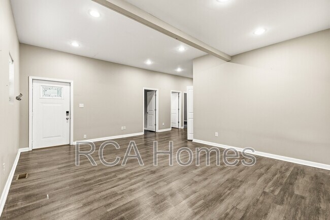 Foto del edificio - 1452 Woodlawn Ave