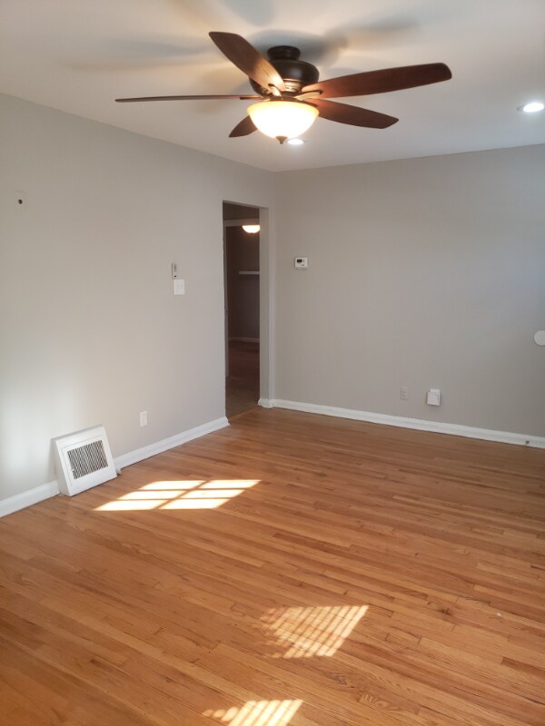 Foto del edificio - 2457 Shannon Ave