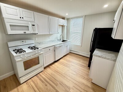 Foto principal - 12 Linden St