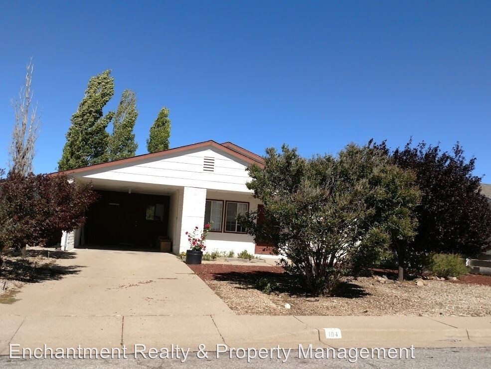 Primary Photo - 3 br, 1 bath House - 104 Cuprite
