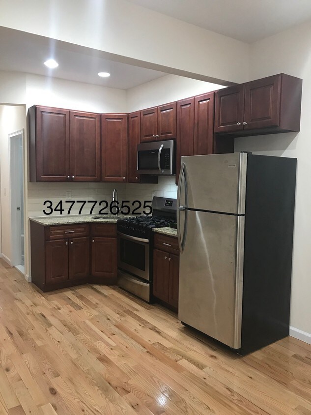 Primary Photo - 73-22 69th Pl