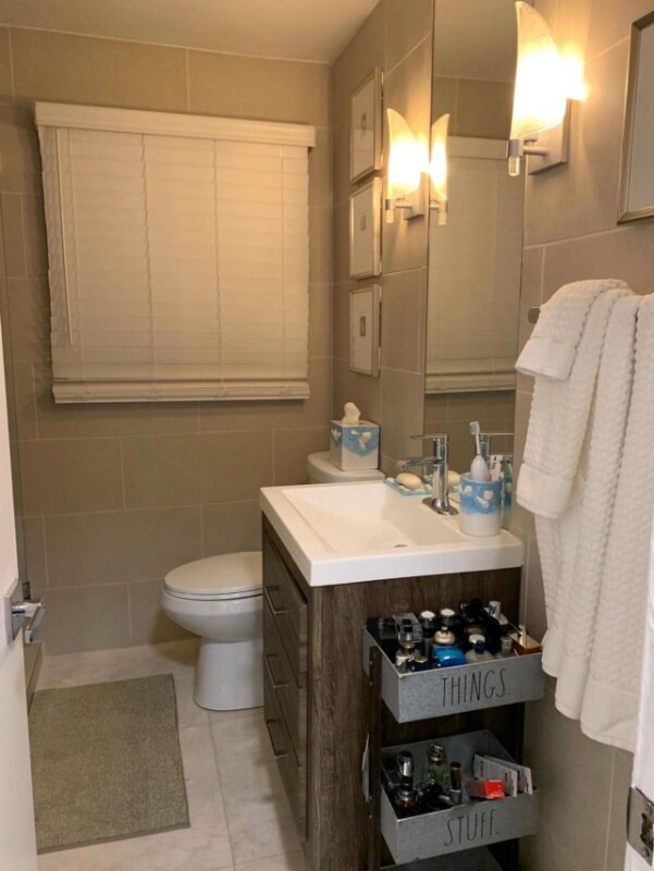 Building Photo - 835 NE 21st Dr