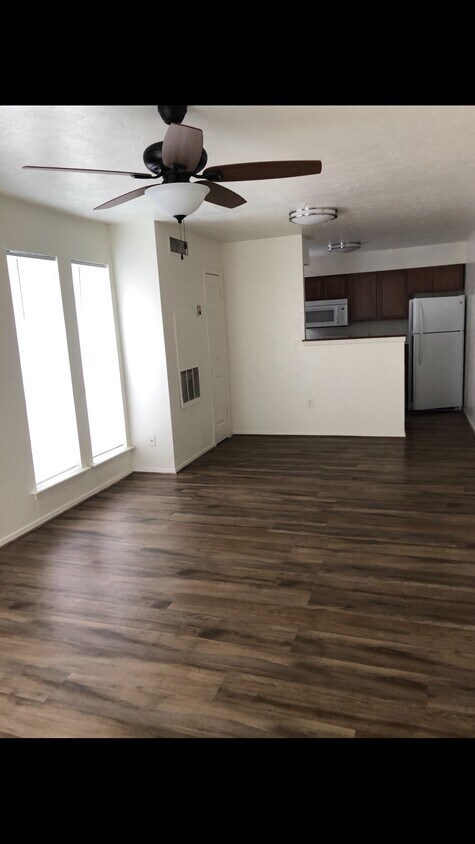 Primary Photo - 2402 Toro Ln
