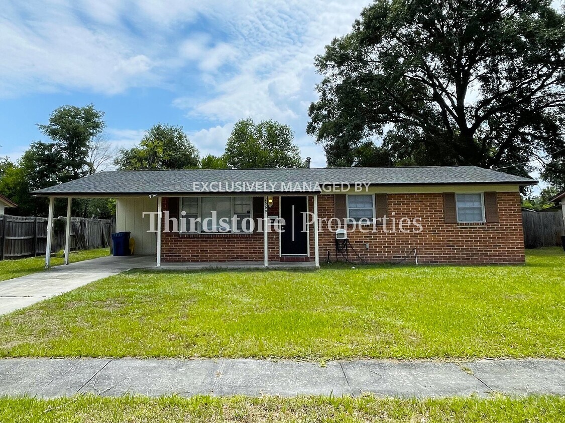 Foto principal - 2569 Kershaw Dr W