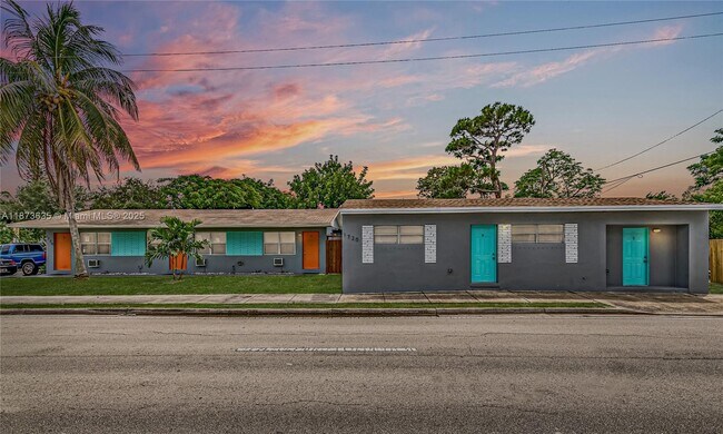 Building Photo - 1720 NE 13th St