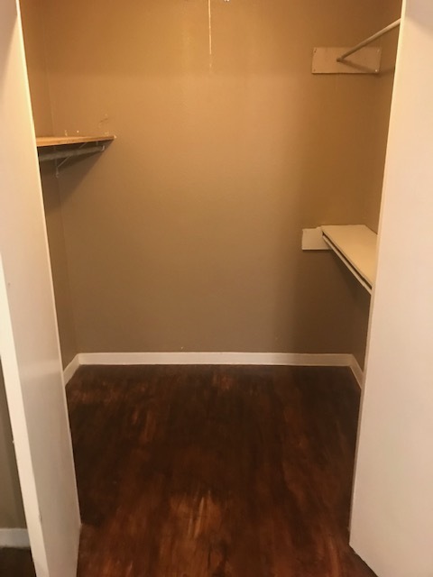 Master walk-in closet - 2292 FM 852