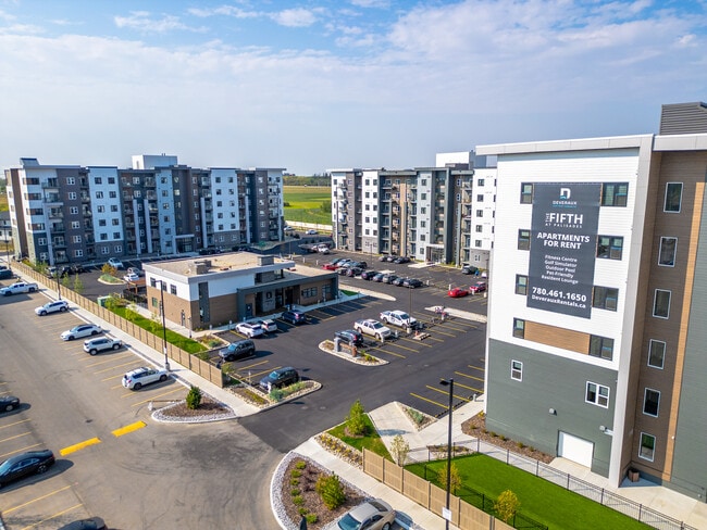 Building Photo - The Fifth at Palisades