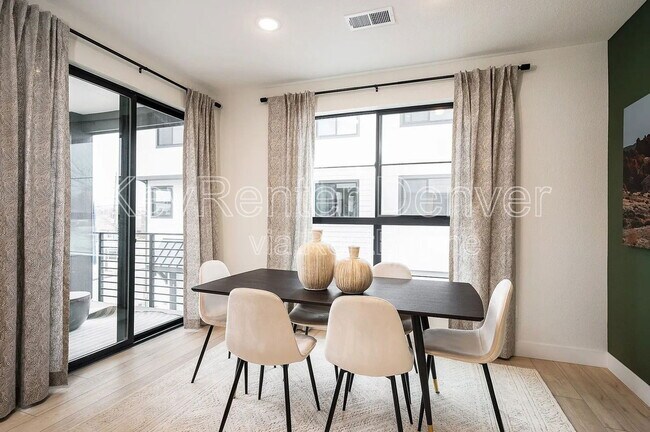 Foto del edificio - 2028 S Holly St