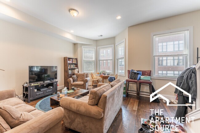 Foto del edificio - 2619 N Southport Ave