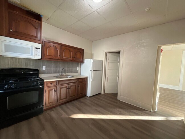 Building Photo - 1225 Lehigh St