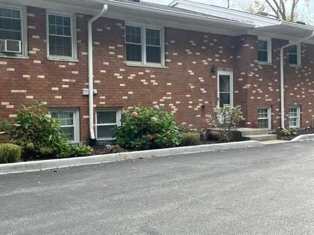 Primary Photo - 37 Alpine Dr