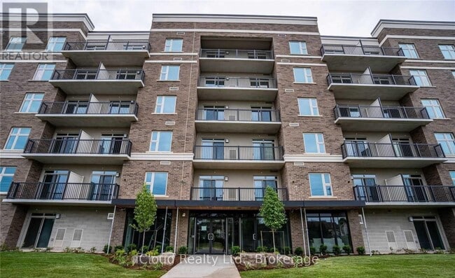 Building Photo - 610 Farmstead Dr