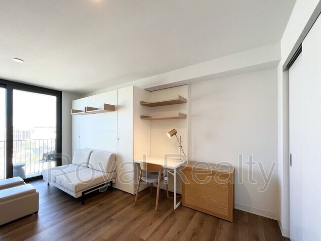 Photo - 987 Queen St Apartment