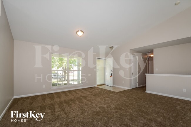 Foto del edificio - 310 Rustic Oaks Dr