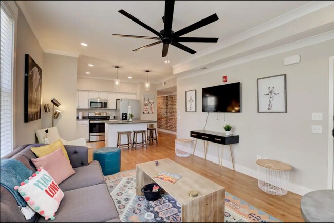 Photo - Laney Apartment