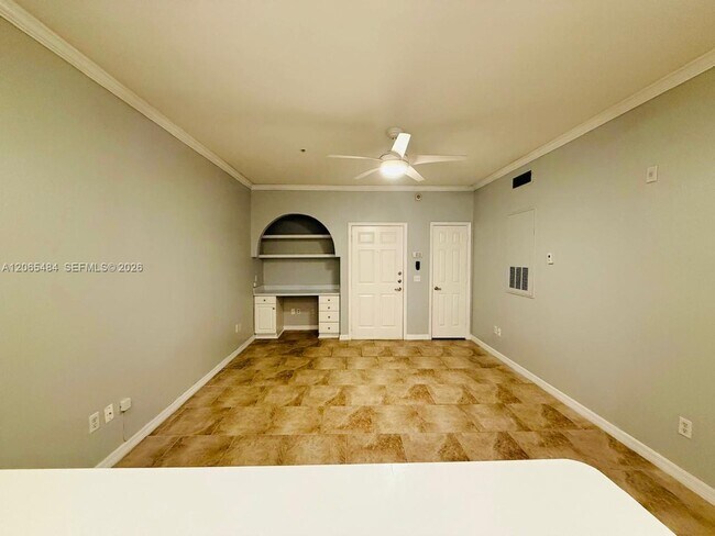 Foto del edificio - 860 N Orange Ave
