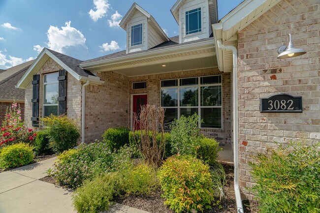 Photo - Immaculate 4 Bedroom Home with in Riverwal...