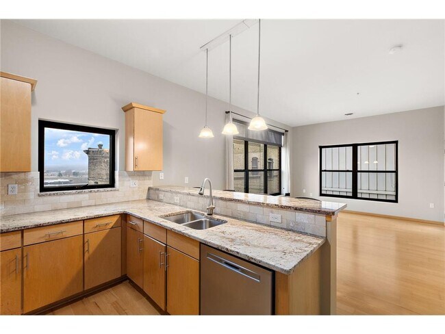 Foto del edificio - 270 4th St E