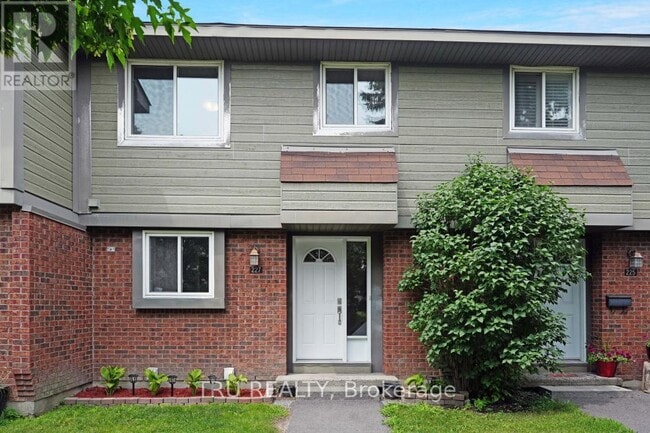 Building Photo - 227 Pickford Dr
