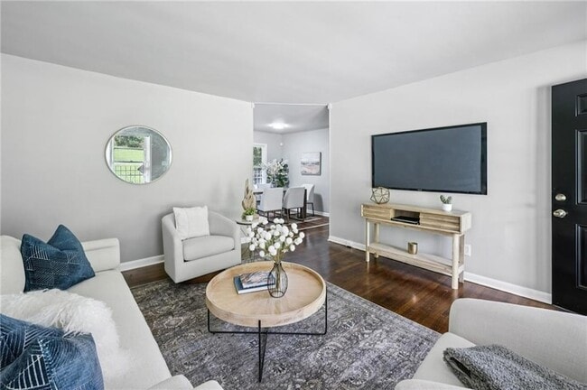 Building Photo - 3036 Will Rogers Pl SE