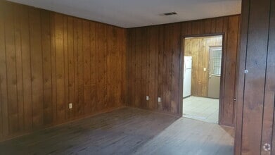 Building Photo - 1020 Sable Dr