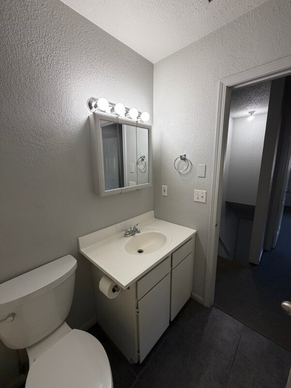 Foto del edificio - 1220 S Pinegrove Rd