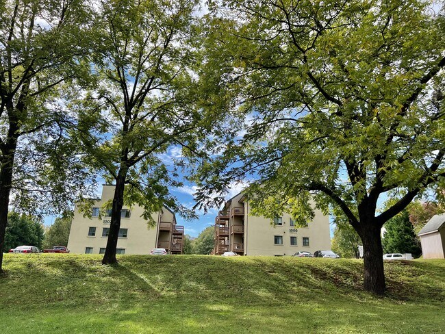 Foto del edificio - 1000 Linden Ave