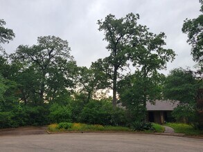 Building Photo - 2707 Teakwood Ct