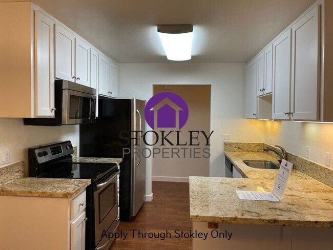 Foto del edificio - Stokley Properties Presents 5015 Valley Cr...