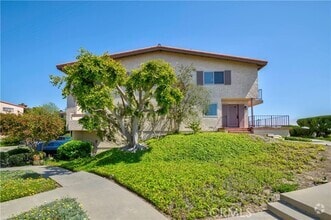 Building Photo - 28211 Ridgethorne Ct