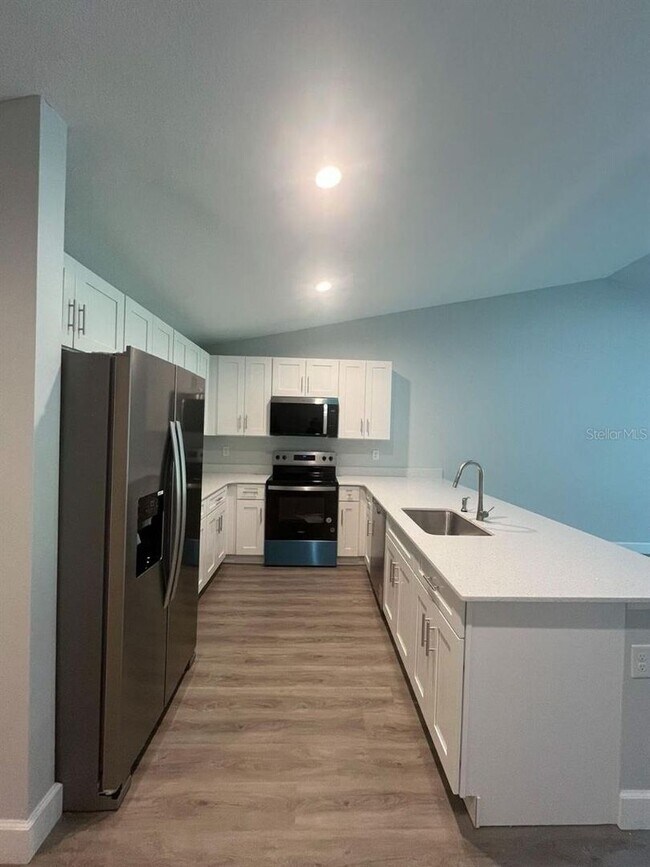 Building Photo - 10467 Port Everglades St