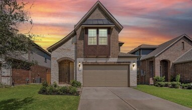 Building Photo - 2017 Acklen Run Dr