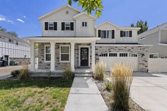 Building Photo - 414 E 8800 S