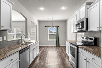 Building Photo - 2503 Hickory Wood Ave