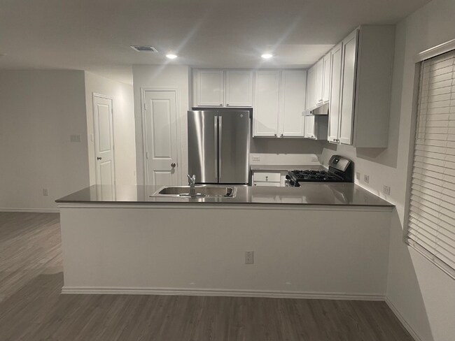 Building Photo - 14234 Llama Pl