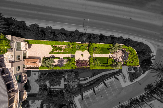 Building Photo - 9101 Alta Dr